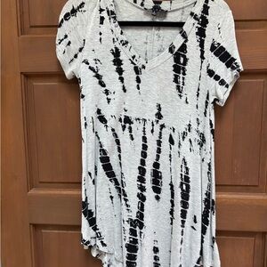 B.L.E.U. Asymmetrical Black and White T-Shirt